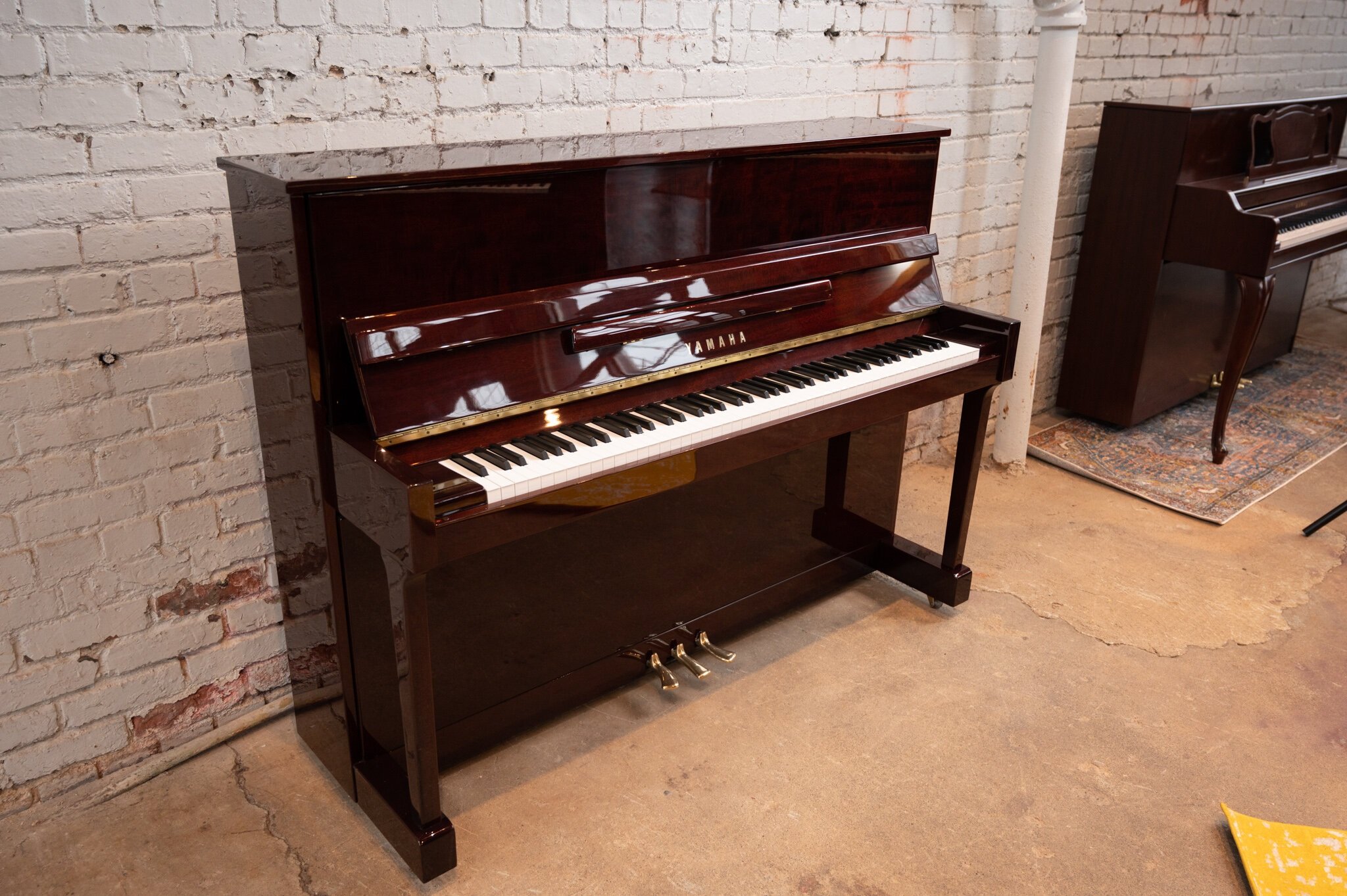 Piano consignment near on sale me